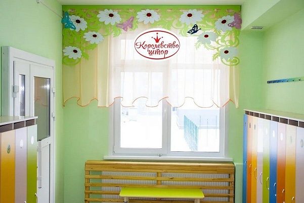 украшение штор в детском саду